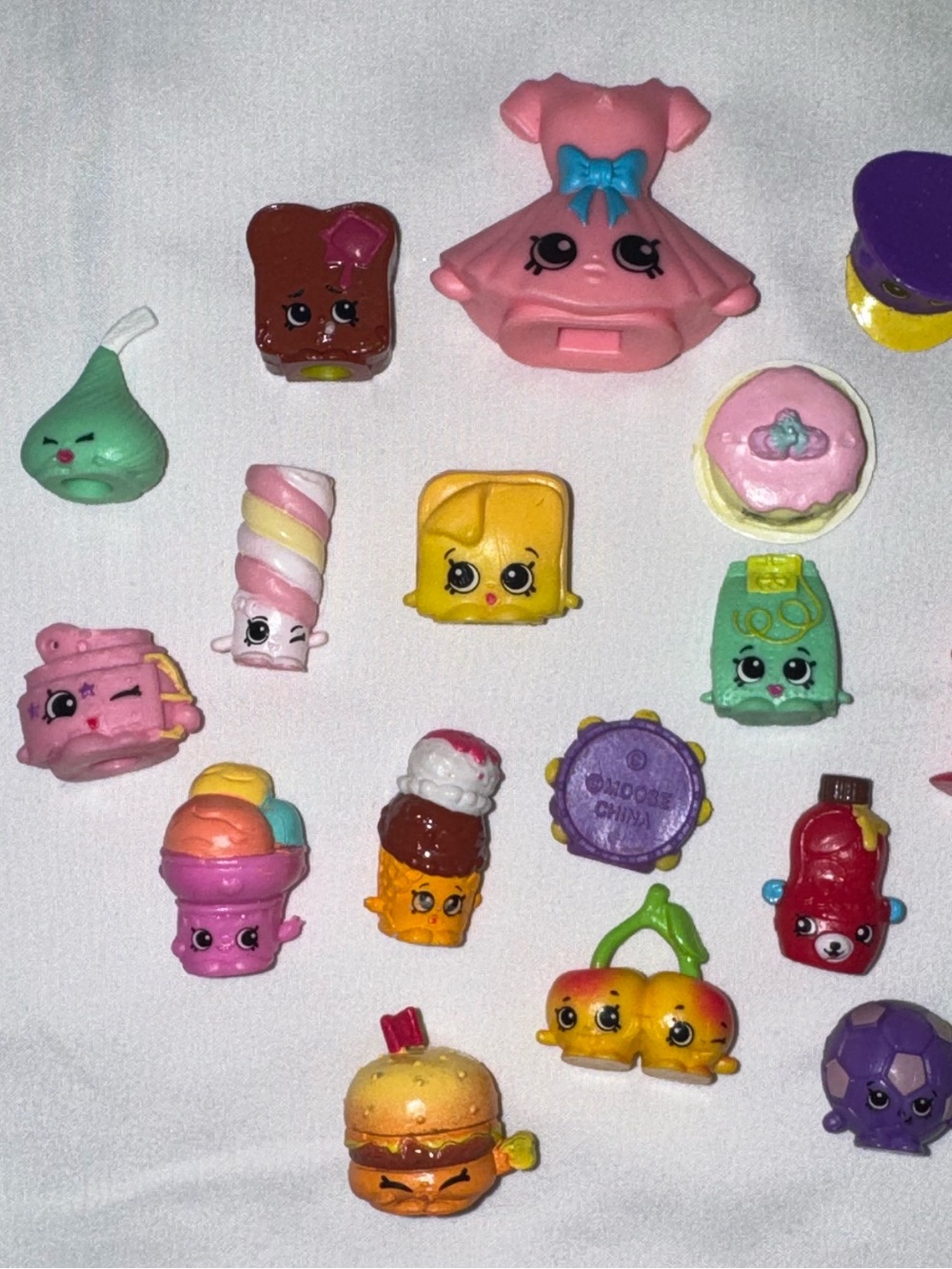 Shopkins bundle - Picture 2 of 4